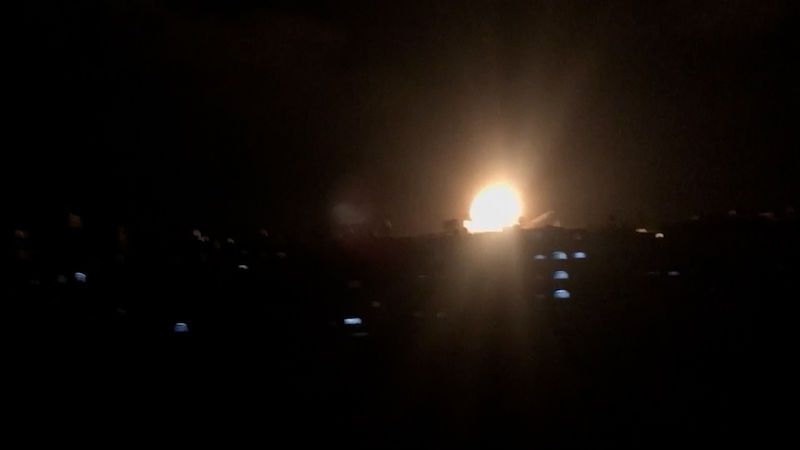 Izrael bombardoval podzemní tunely Hamásu. Zaútočil i na dům vojenského šéfa